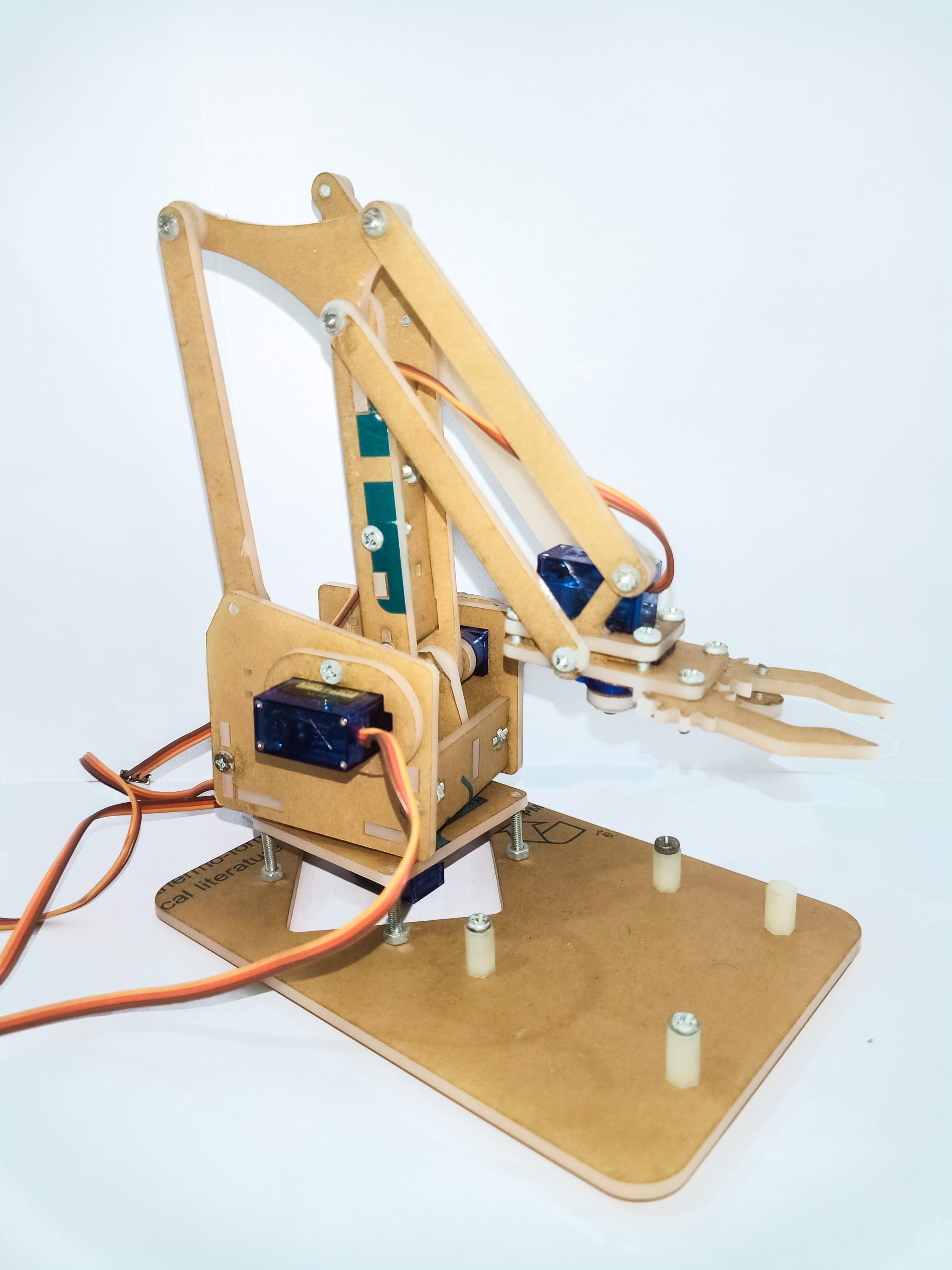 Dari Surya Sampai Angin: 5 Sumber Energi Terbarukan yang Membuat Dunia Berubah